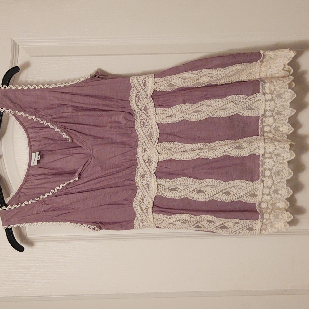 2/$20 Boutique sleeveless top, medium.